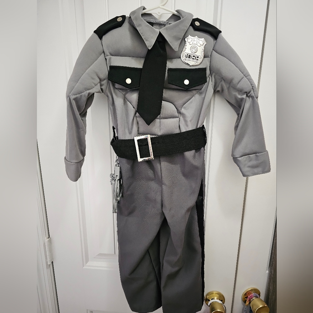 Costume